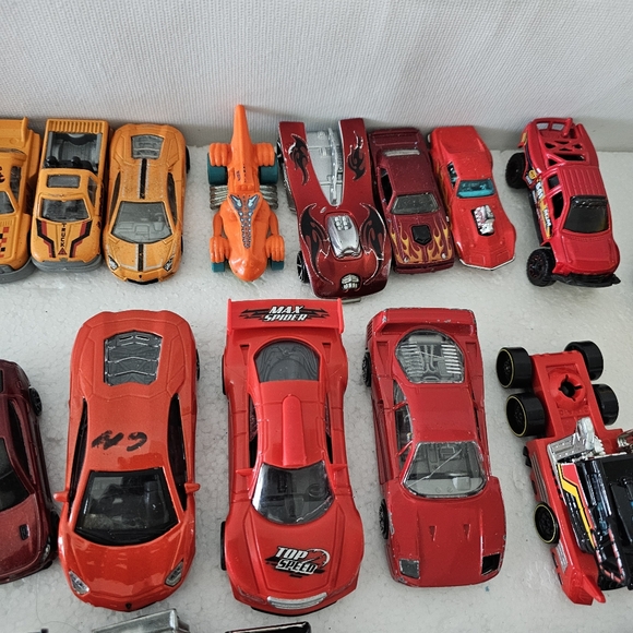 Hot Wheels Car Lot Vintage 1:64 Toy Diecast Plastic Collectible LIQUIDATION SALE - Picture 12 of 13